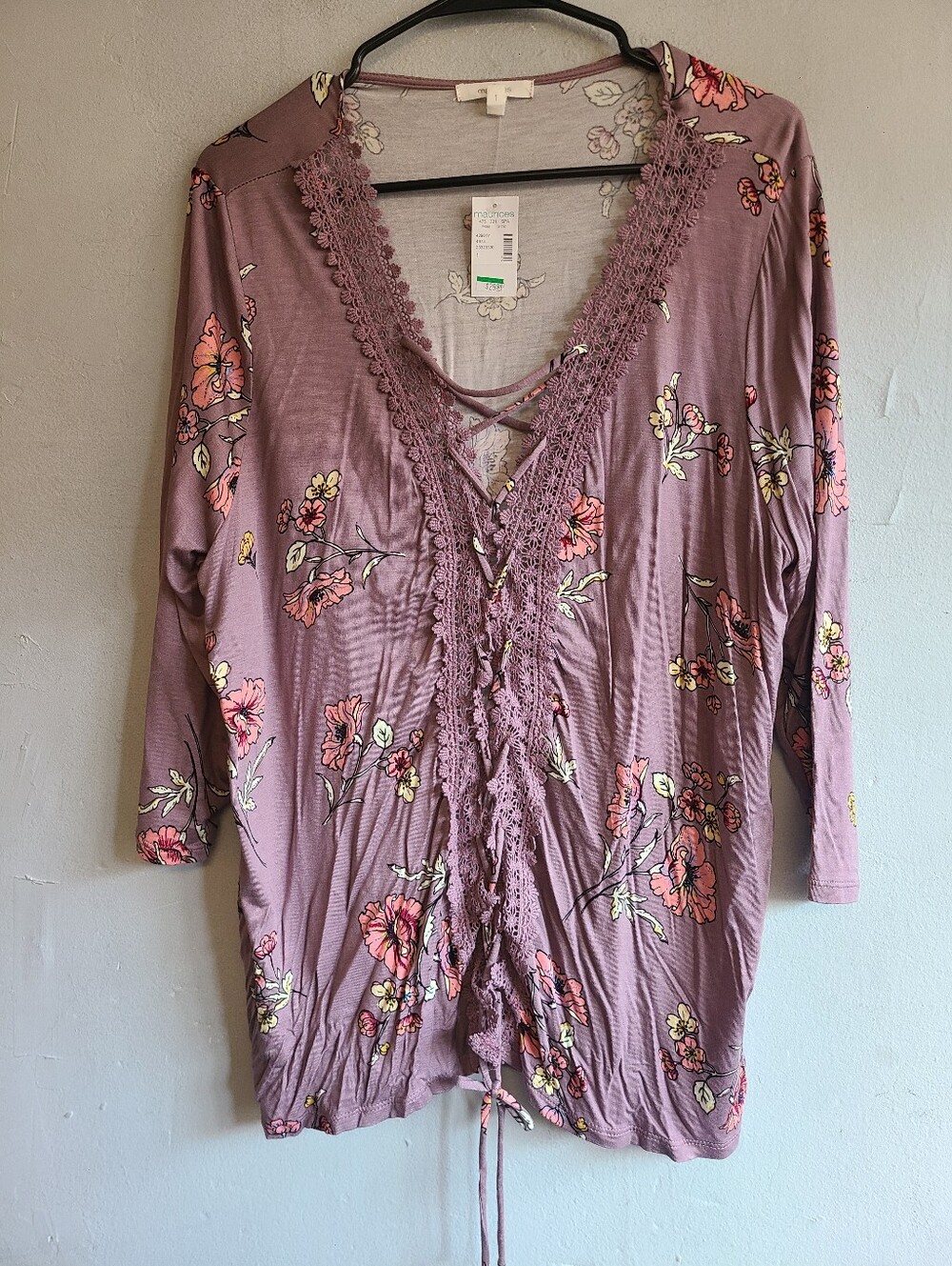 NEW women's 1X XL Maurices purple floral lace-up lace v-neck long sleeve shirt